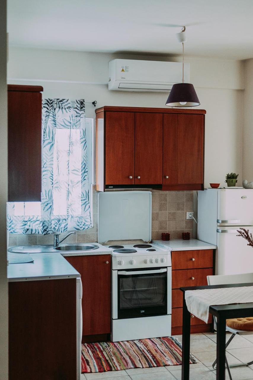 House In The Center Apartment Kalamata Bagian luar foto