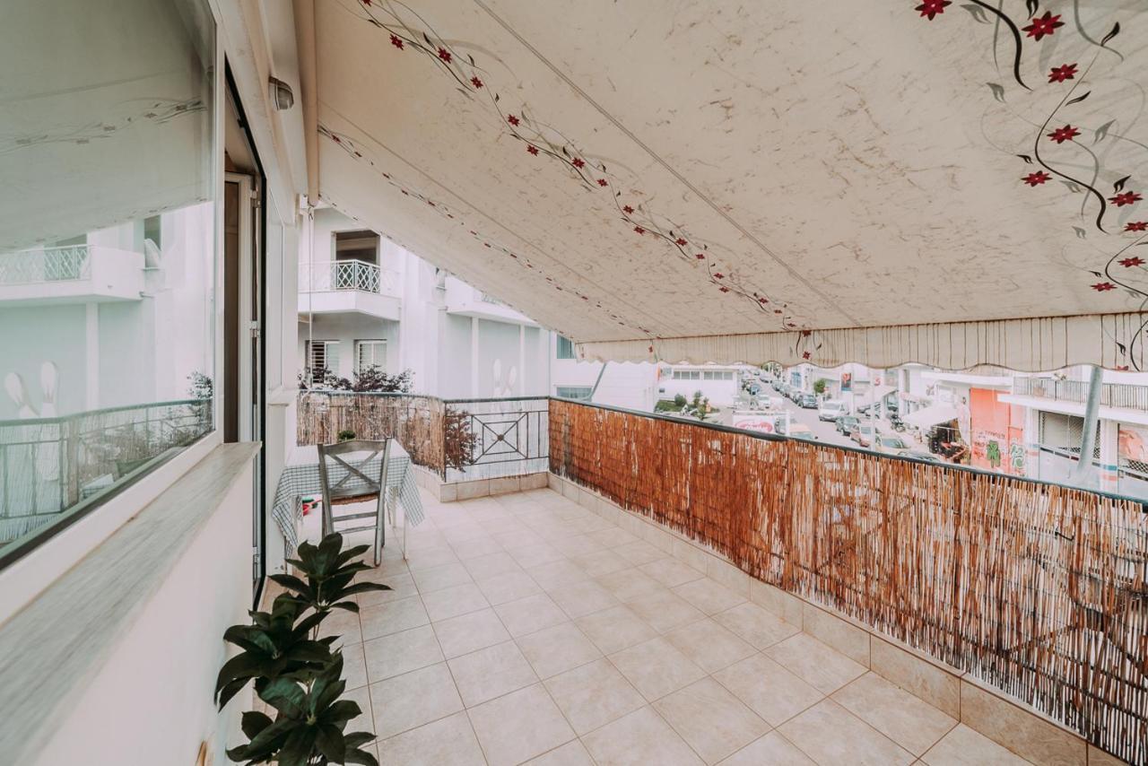 House In The Center Apartment Kalamata Bagian luar foto